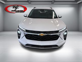 New 2026 Chevrolet Trax LT w/ LT Convenience Package FWD video 2
