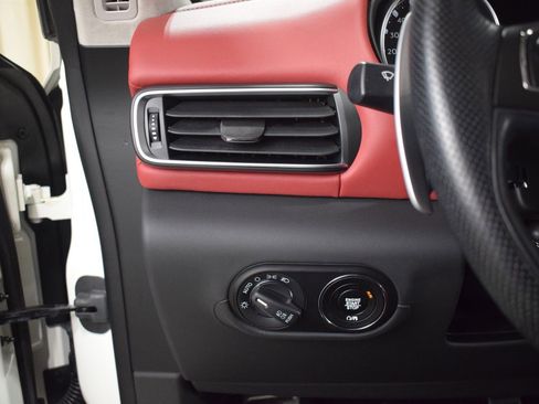 Used 2022 Maserati Levante Modena image 30