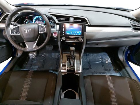 Used 2018 Honda Civic EX image 9