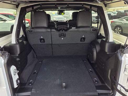 New 2026 Jeep Wrangler Sahara AWD/4WD image 10