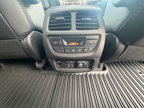 Used 2022 Honda Pilot Touring image 17
