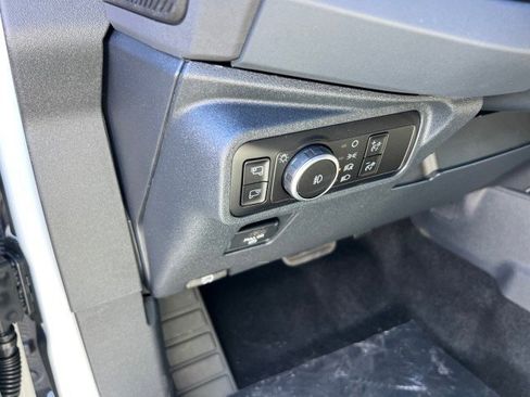 New 2025 Ford Bronco Badlands image 9