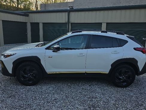 Used 2024 Subaru Crosstrek 2.5i Sport w/ Crosstrek Mirror Package AWD/4WD image 3