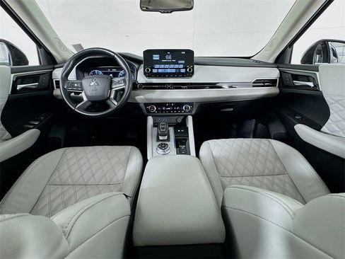 Used 2024 Mitsubishi Outlander SEL image 33