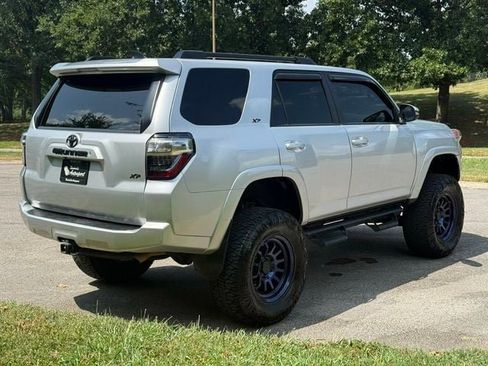 Used 2018 Toyota 4Runner SR5 Premium AWD/4WD image 6