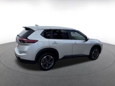 Used 2025 Nissan Rogue SV FWD image 15