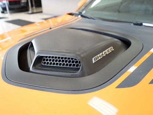 Used 2014 Dodge Challenger R/T RWD image 22