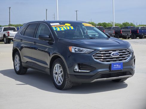 Certified 2022 Ford Edge SEL w/ Convenience Package image 3