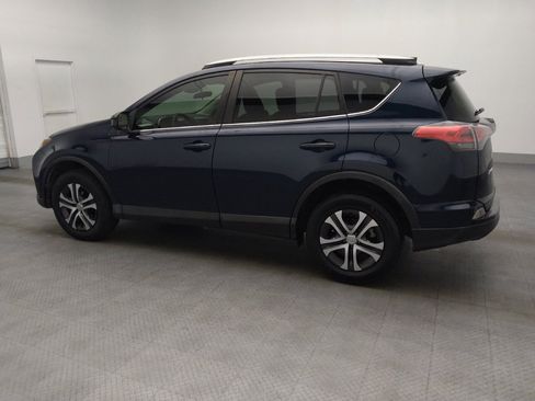 Used 2018 Toyota RAV4 LE FWD image 3