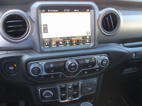 Used 2023 Jeep Gladiator Sport image 6