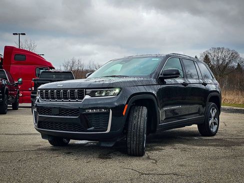 New 2026 Jeep Grand Cherokee Limited image 7