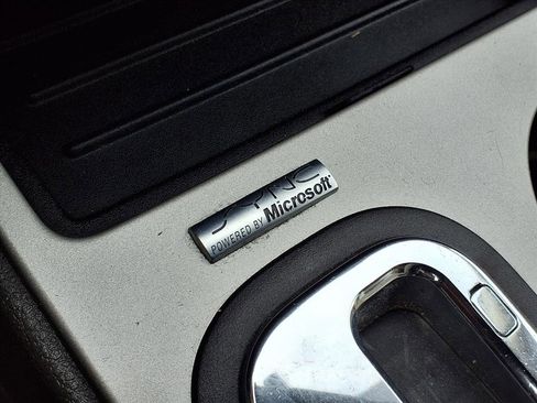 Used 2010 Ford Edge SE image 11