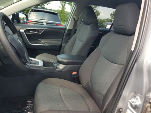 Certified 2025 Toyota RAV4 XLE AWD/4WD image 18
