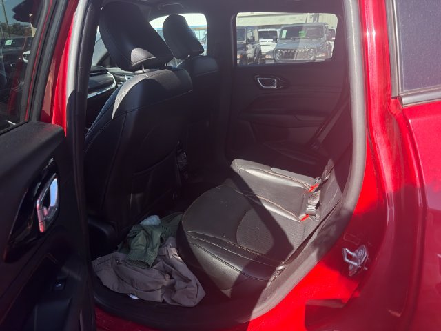 Used 2022 Jeep Compass Limited AWD/4WD image 9