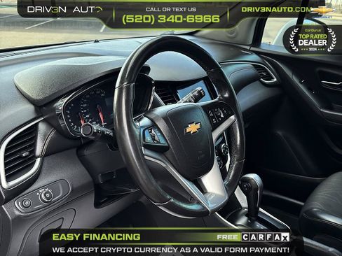 Used 2019 Chevrolet Trax LT w/ LT Convenience Package FWD image 11