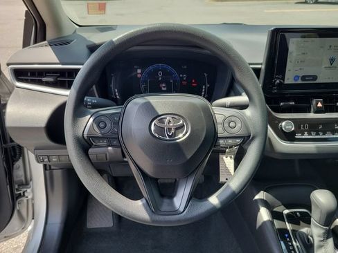 Used 2026 Toyota Corolla LE FWD image 25