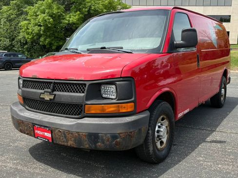 Used 2011 Chevrolet Express 2500 RWD image 15