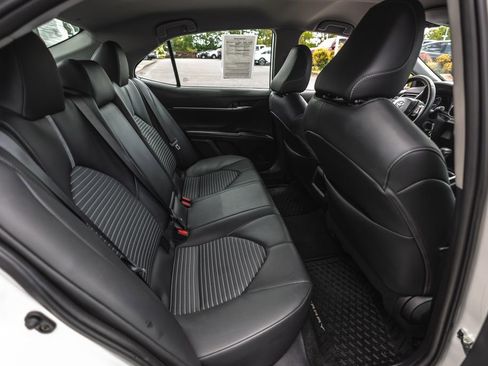 Used 2024 Toyota Camry SE FWD image 31