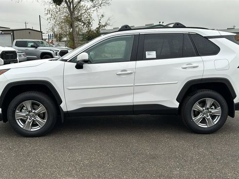 New 2025 Toyota RAV4 XLE image 4