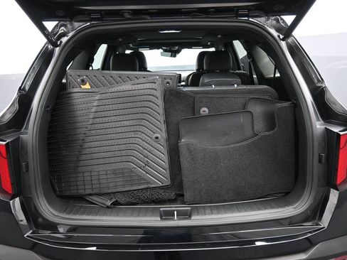 Certified 2025 Kia Sorento SX Prestige image 23