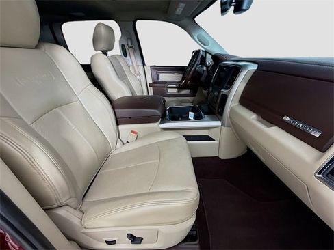 Used 2018 RAM 2500 Laramie w/ Convenience Group image 27