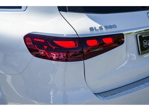New 2026 Mercedes-Benz GLS 580 4MATIC image 11