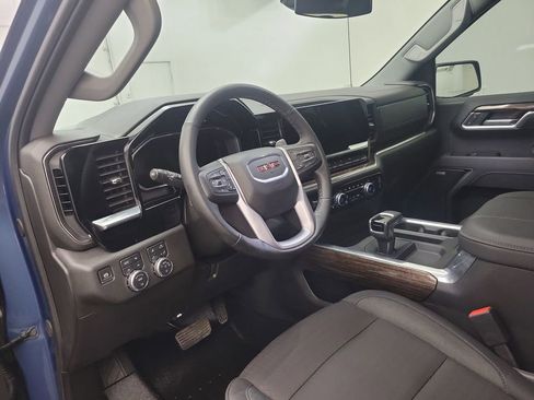 Used 2026 GMC Sierra 1500 Elevation w/ Preferred Package image 4