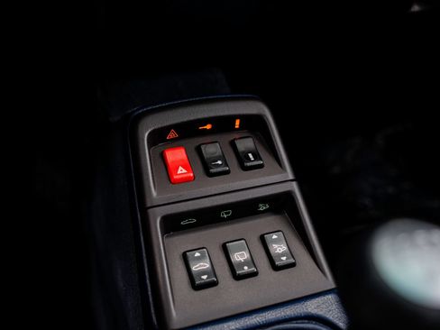 Used 1996 Porsche 911 Carrera 4S AWD/4WD image 17