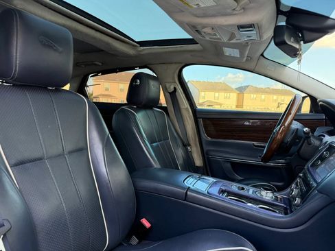 Used 2011 Jaguar XJ L RWD image 16