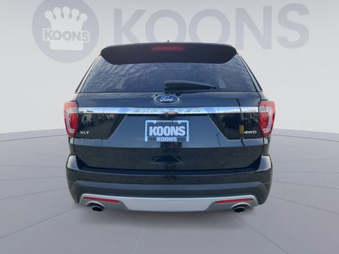 Used 2016 Ford Explorer XLT w/ Equipment Group 202A image 5