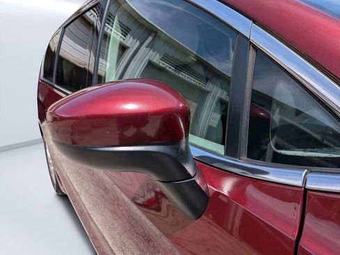 Used 2021 Chrysler Voyager Lxi FWD image 11