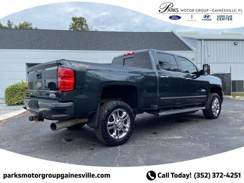 Used 2017 Chevrolet Silverado 2500 High Country w/ Duramax Plus Package image 4