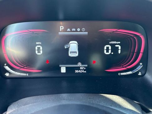 Used 2025 Kia Soul LX w/ LX Technology Package FWD image 40