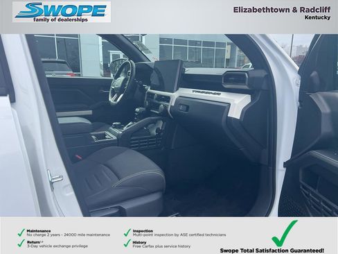 Used 2024 Toyota Tacoma TRD Off-Road image 19