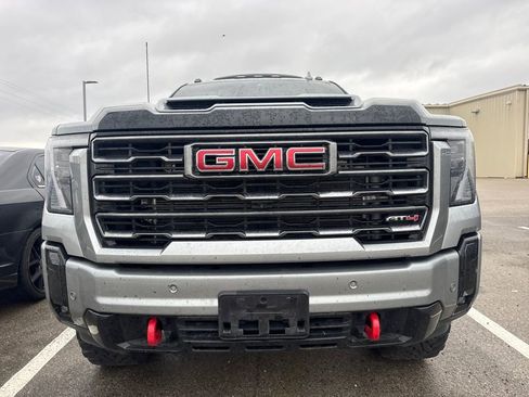 Used 2025 GMC Sierra 2500 AT4 w/ AT4 Premium Plus Package image 2