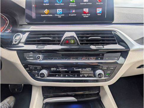 Used 2022 BMW 530i xDrive w/ M Sport Package image 30