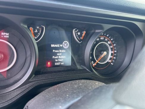 Used 2025 Jeep Gladiator Sport AWD/4WD image 5