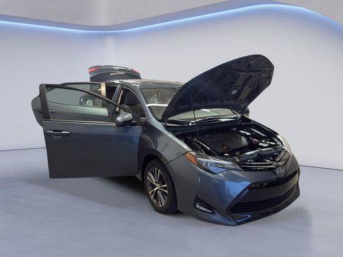 Used 2018 Toyota Corolla LE w/ LE Premium Package w/Moonroof FWD image 7