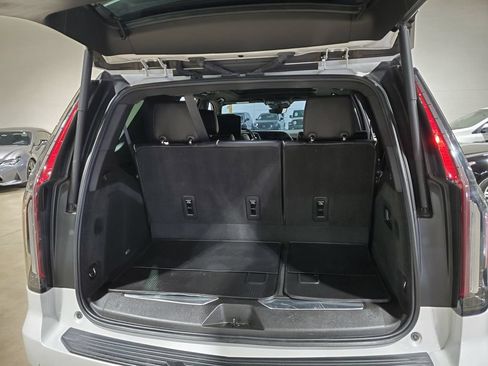 Used 2021 Cadillac Escalade Premium Luxury AWD/4WD image 53