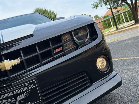 Used 2010 Chevrolet Camaro SS RWD image 12