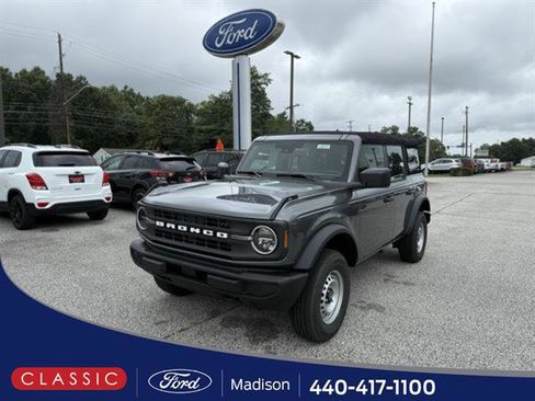 New 2025 Ford Bronco 4-Door image 1