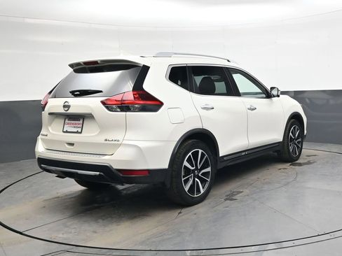 Used 2018 Nissan Rogue SL w/ Premium Package image 4