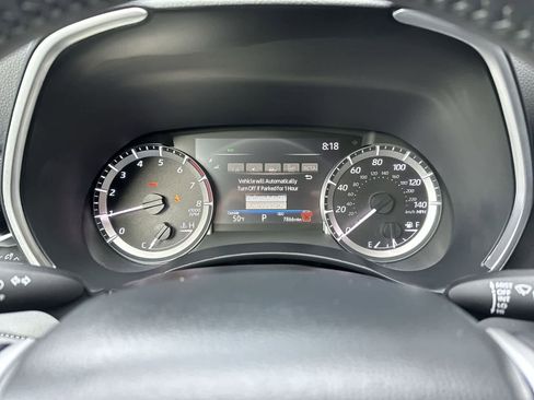 Used 2024 Toyota Highlander LE image 18