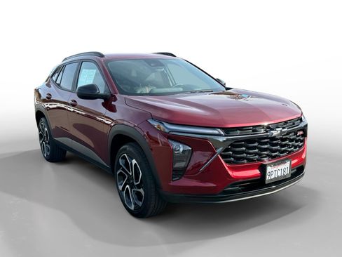 Used 2024 Chevrolet Trax RS w/ Driver Confidence Package image 7