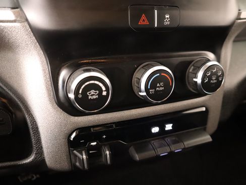 Used 2024 RAM 3500 Tradesman w/ Chrome Appearance Group image 6