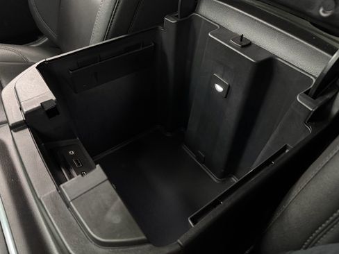 Used 2023 GMC Sierra 2500 SLT w/ SLT Preferred Package image 30