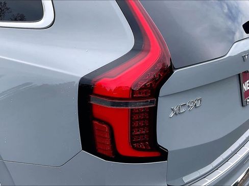 New 2026 Volvo XC90 T8 Ultra image 25