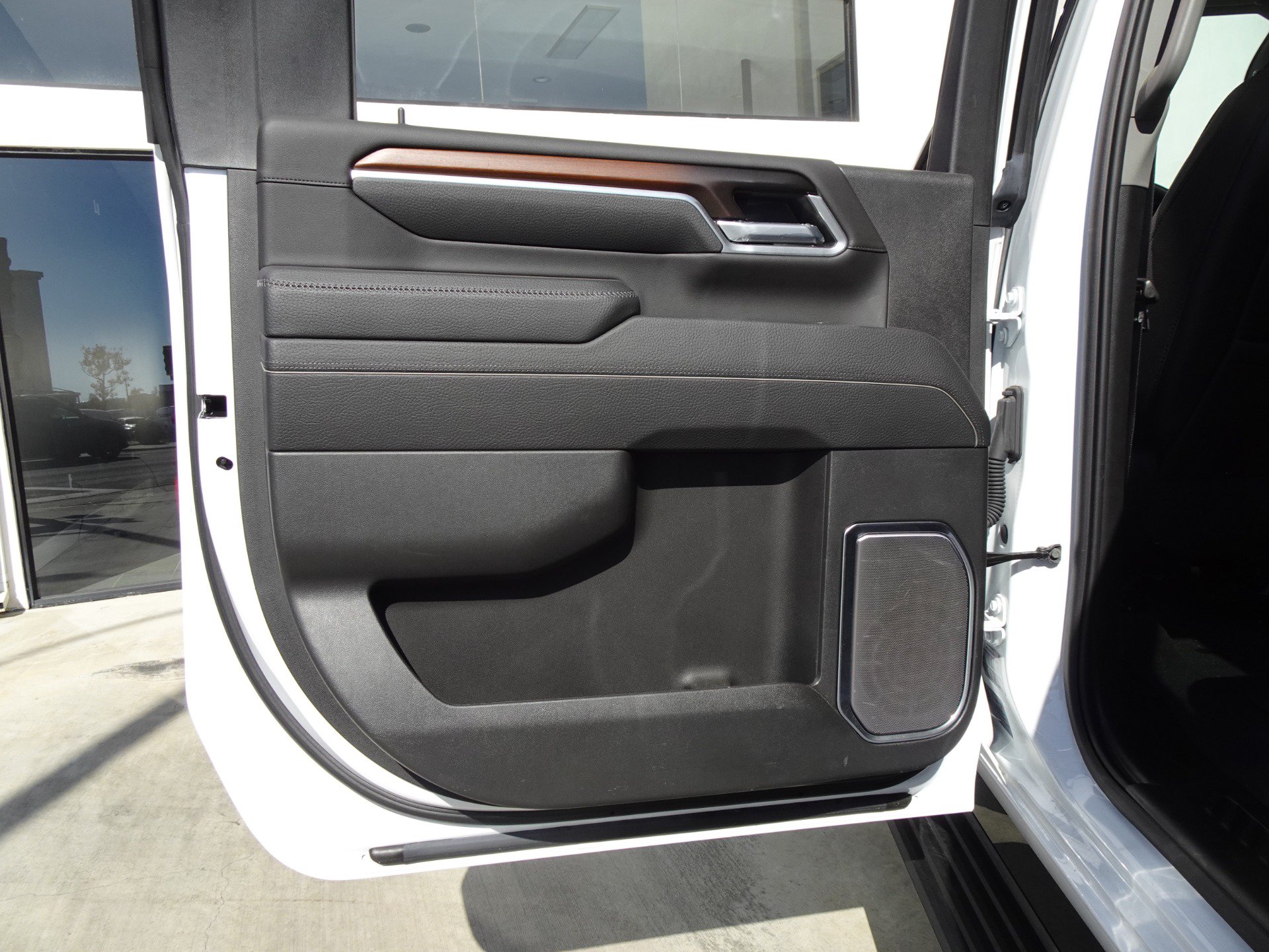 Used 2025 GMC Sierra 2500 Denali w/ Denali Reserve Package AWD/4WD image 15