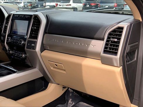 Used 2020 Ford F250 Lariat w/ Lariat Ultimate Package AWD/4WD image 18