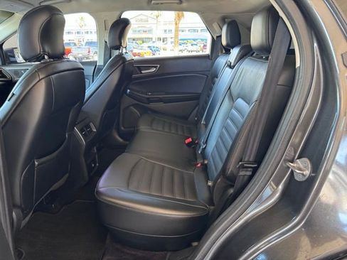 Used 2016 Ford Edge SEL w/ Equipment Group 201A FWD image 13